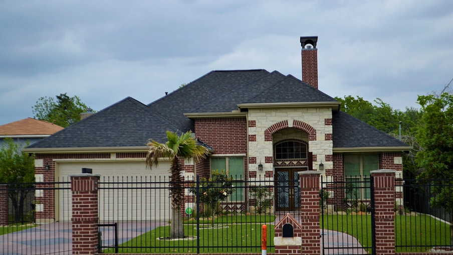 well secured house
